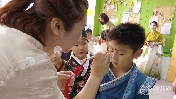 江苏省多地大中小学幼儿园开展多彩民俗迎端午活动