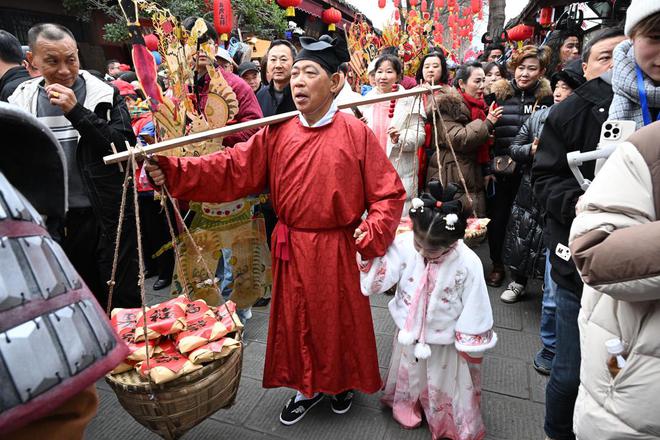 腊月是阴历的几月份？为什么叫“腊月”？