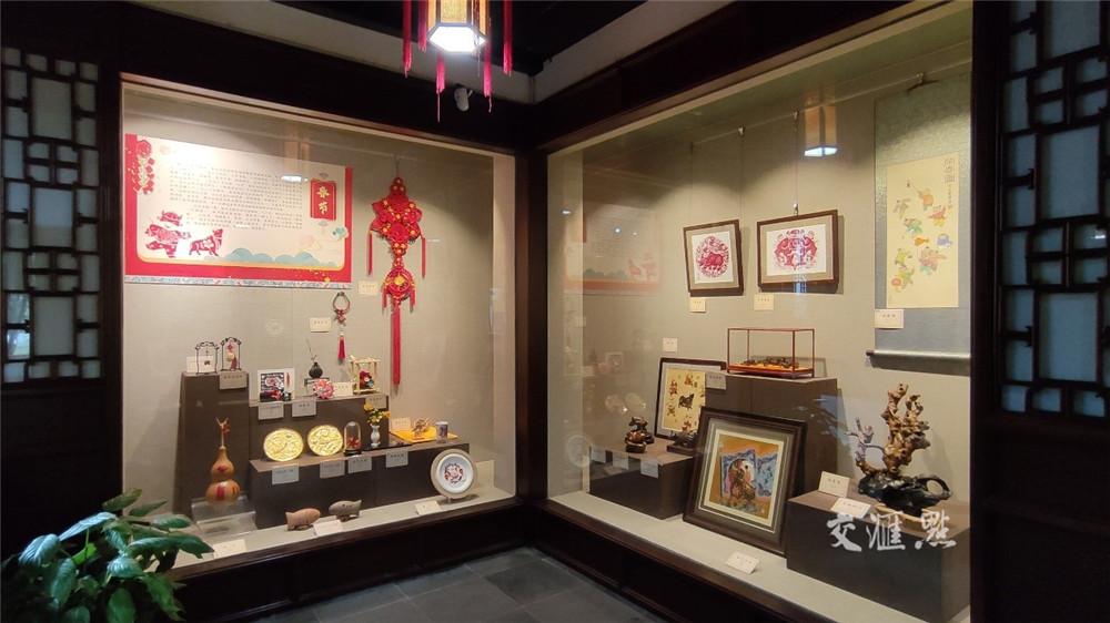 南京民俗博物馆举办非遗过大年主题艺术精品展，牛年特色作品齐聚一堂